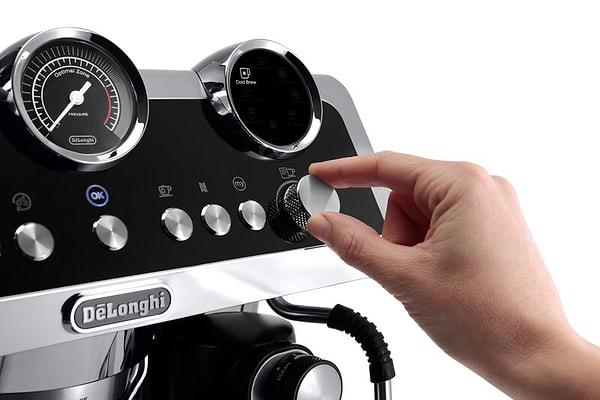 Фото - Кавоварка рожкова Delonghi EC9865.M La Specialista Maestro