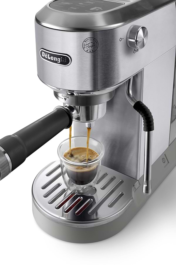 Фото - Уценка - Кофеварка рожковая Delonghi EC890.M