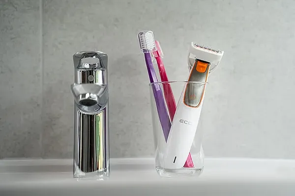 Фото - Тример для вусів і бороди ECG ZH 1321 A