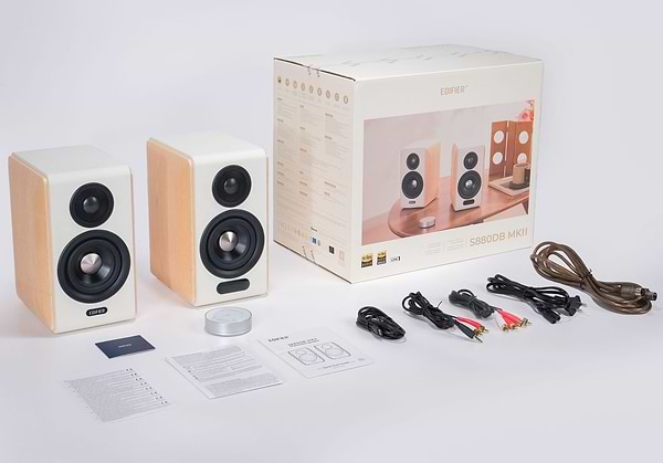 Фото - Комп'ютерна акустика компактна 2.0 Edifier 2.0 88W Bluetooth Hi-Res S880DB MKII White