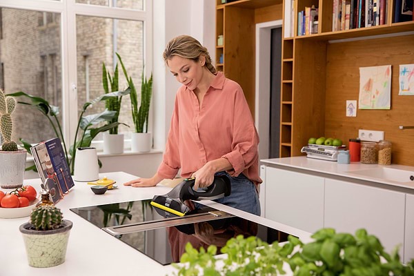 Фото - Пилосос віконний Karcher WV 5 Plus Anniversary Edition (1.633-711.0)