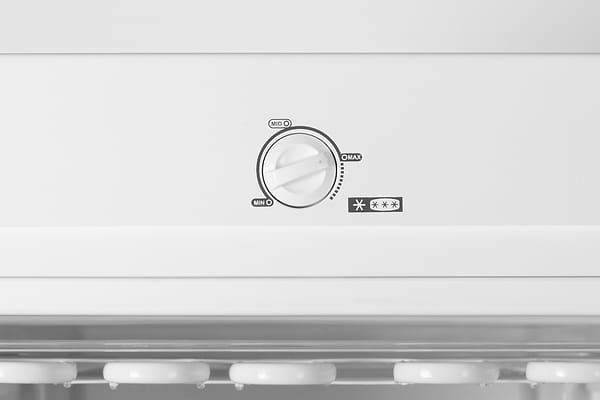 Фото - Морозильная камера ECG EFT 11430 WE