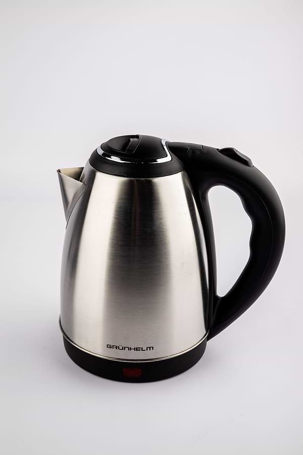 Фото - Электрический чайник Grunhelm EKS-2028
