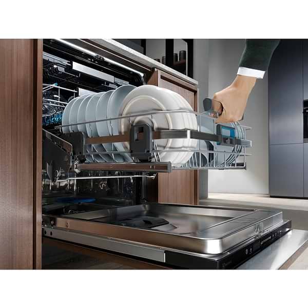 Фото - Посудомоечная машина встраиваемая Electrolux EEC967310L