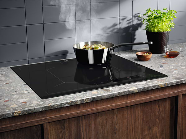Фото - Варильна поверхня електрична Electrolux EIS6648