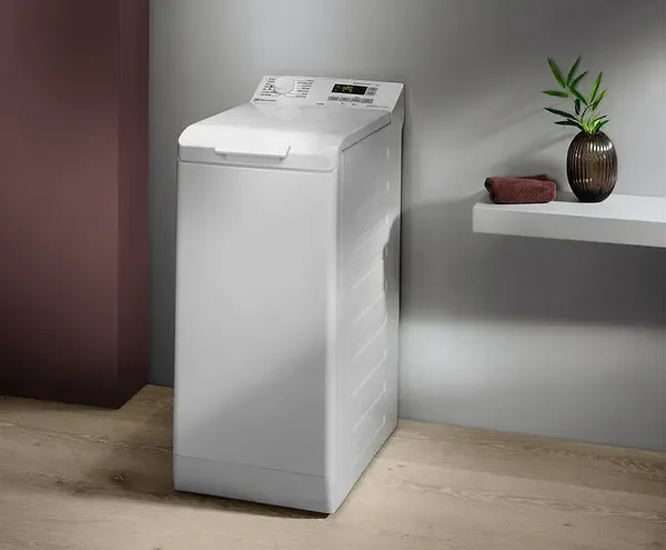 Фото - Стиральная машина Electrolux EW6T5061U