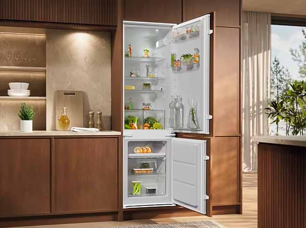 Фото - Холодильник вбудований Electrolux LNA6LE18S