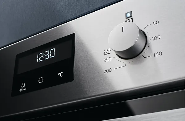 Фото - Духовой шкаф электрический Electrolux OED3H50TX