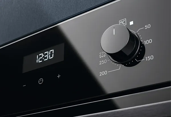 Фото - Духова шафа електрична Electrolux OKD5C51Z