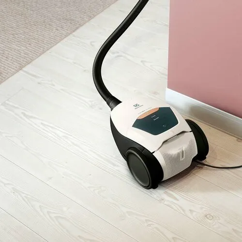 Фото - Пылесос для сухой уборки с мешком Electrolux PD82-ALRG