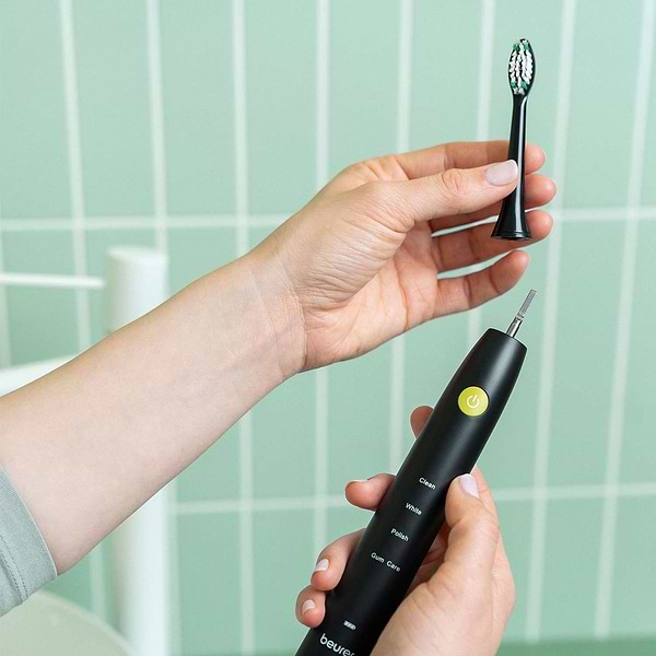 Фото - Зубная щетка электрическая Beurer SC 30 Jet Black GP