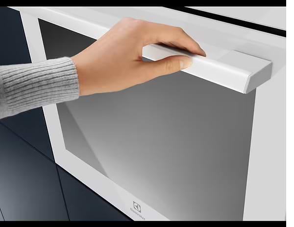 Фото - Духовой шкаф электрический Electrolux EOB7S31V