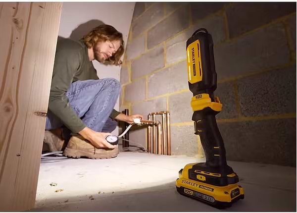 Фото - Ліхтар акумуляторний Stanley FATMAX 18 В XR Li-Ion (V20) (SFMCL050B)