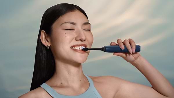 Фото - Зубная щетка электрическая Philips Sonicare HX7403/08 серии 6100