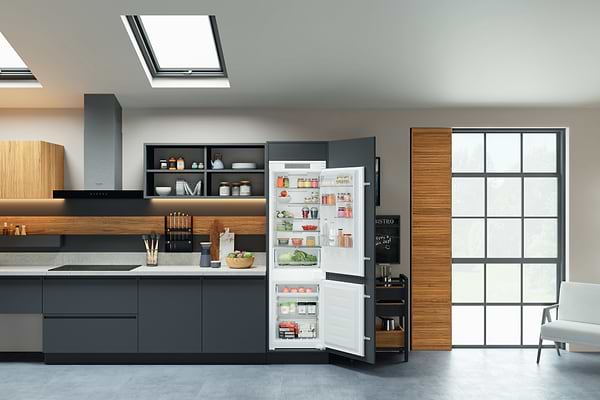Фото - Холодильник встраиваемый Hotpoint-Ariston HAC18T311