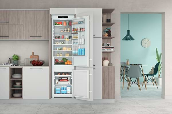 Фото - Холодильник встраиваемый Indesit INC20T321EU