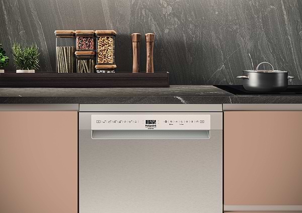 Фото - Посудомийна машина окремостояча Hotpoint-Ariston H7FHS41X