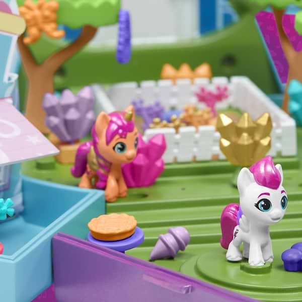 Фото - Колекційні фігурки набір Hasbro MY LITTLE PONY Міні-світ MLP Magic Epic Mini Crystal Brighthouse (F3875)