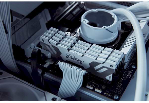Фото - Память DDR Kingston 32GB DDR5 CL38 DIMM FURY Renegade White XMP (KF572C38RWK2-32)