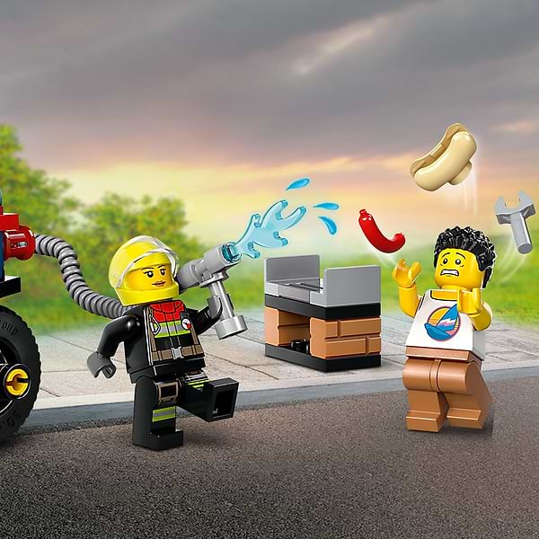Фото - Уценка - Конструктор LEGO City Пожарный спасательный мотоцикл (60410)