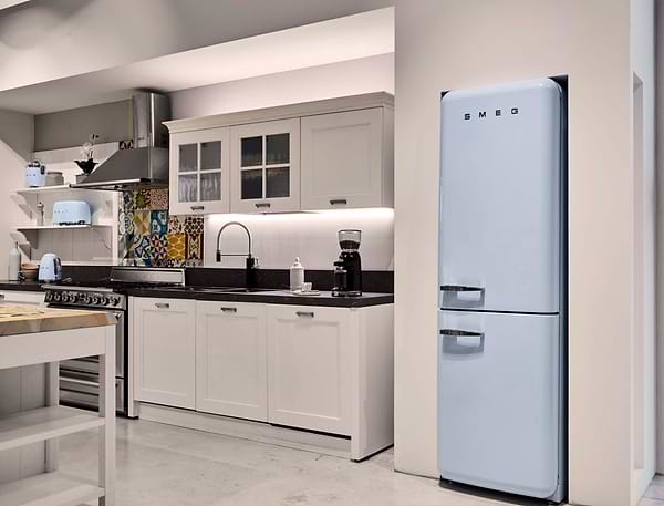 Фото - Холодильник Smeg FAB32LPB5