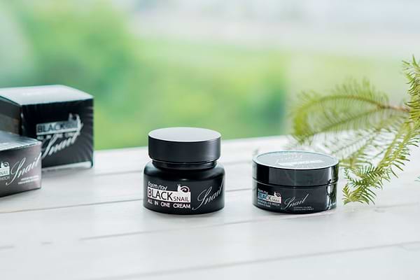 Фото - Крем для обличчя Farm Stay Black Snail All in One 100 мл (8809469775106)