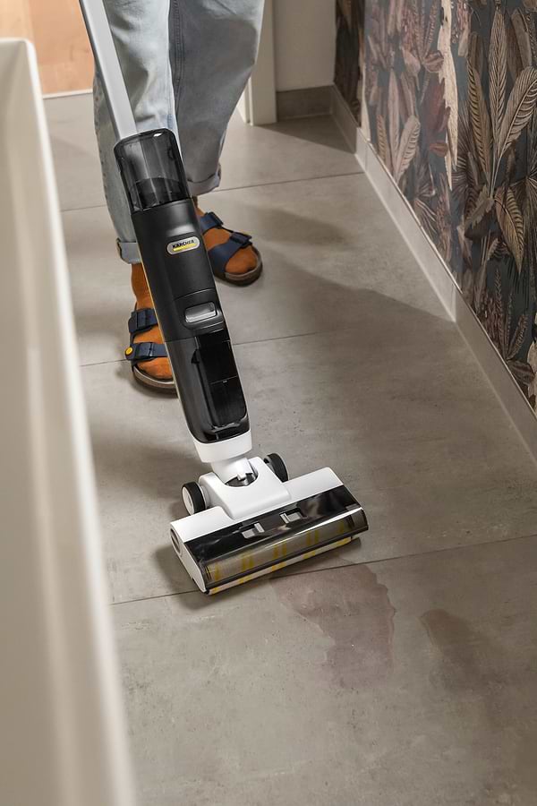 Фото - Пылесос ручной моющий Karcher FCV 3 (1.056-122.0)
