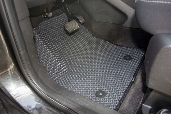 Фото - Коврики из экокожи в салон авто EVAtech ECO для Kuga Restyling Ford 2016-2019 2 поколение SUV EU FD3563PEC4FC4BBB