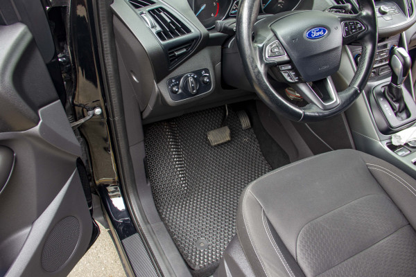 Фото - Коврики из экокожи в салон авто EVAtech ECO для Kuga Restyling Ford 2016-2019 2 поколение SUV EU FD3563PEC4FC4BBB