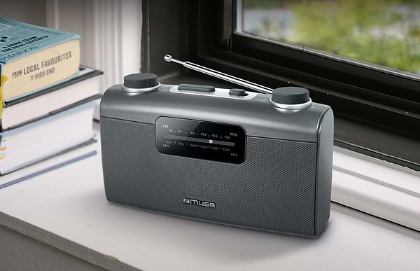 Фото - Радіоприймач Muse M-058 R