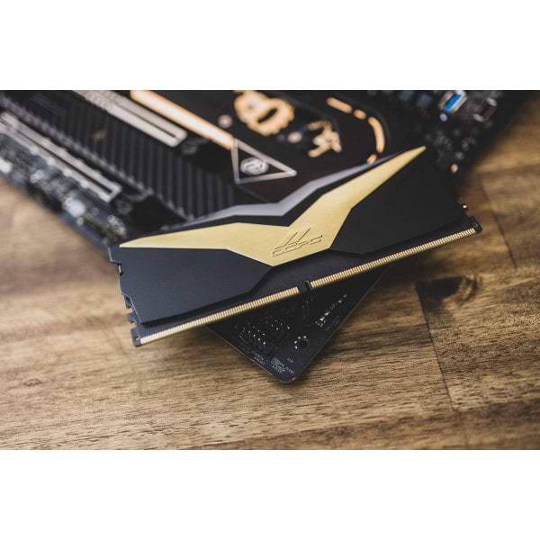 Фото - Память DDR OCPC DDR5 32Gb 6600MHz (MMPT2K32GD566C32BL)