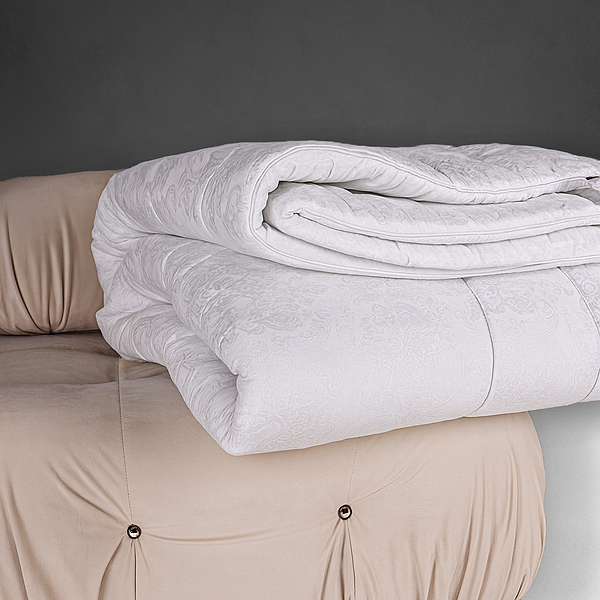 Фото - Одеяло демисезонное полуторное MirSon EcoSilk №1519 Ferrero White 155x215 см (2200011170824)