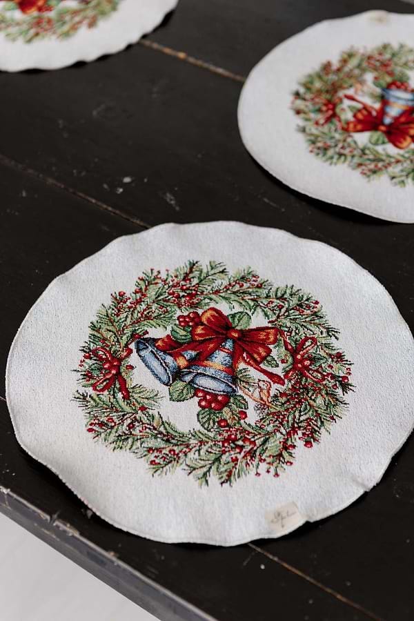 Фото - Серветка для сервірування Прованс гобеленова новорічна Carousel D35 см (041777)