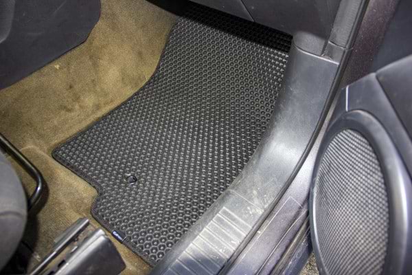 Фото - Коврики из экокожи в салон авто передние EVAtech ECO для Patriot (MK74) Jeep 2006-2011 1 поколение SUV USA (JP1760AB2LA2BBB)