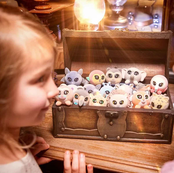 Фото - Коллекционная фигурка Flockies СЛОНИХА ЭММА (FLO0102)