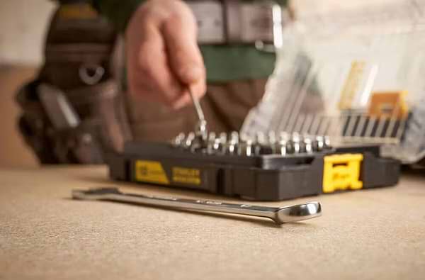 Фото - Набор комбинированных ключей Stanley 12 шт. (FMMT98104-0)