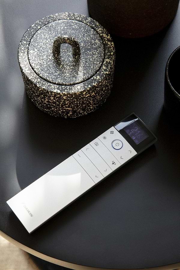 Фото - Кондиционер сплит Daikin FTXJ20AW/RXJ20A