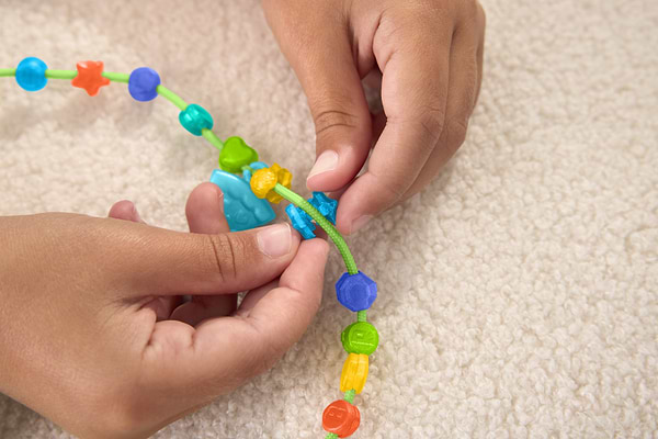 Фото - Інтерактивна іграшка Hasbro Furby Кораловий (F6744)