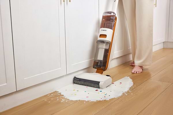 Фото - Пылесос ручной моющий Tineco iFloor Y2 Plus (FW1D1700DE)