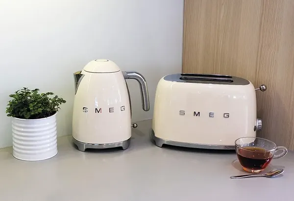 Фото - Тостер Smeg TSF01CREU (кремовий)