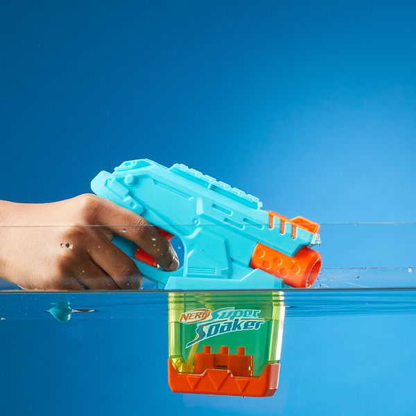 Фото - Водяний бластер
 Hasbro NERF "Міні Данк Філ" серії "Нерф Супер Сокер" (G0993)