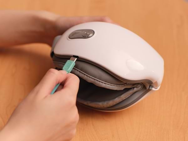 Фото - Масажер для очей SKG ES500 White