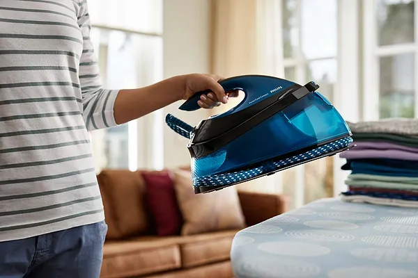 Фото - Утюг с парогенератором Philips GC7846/80