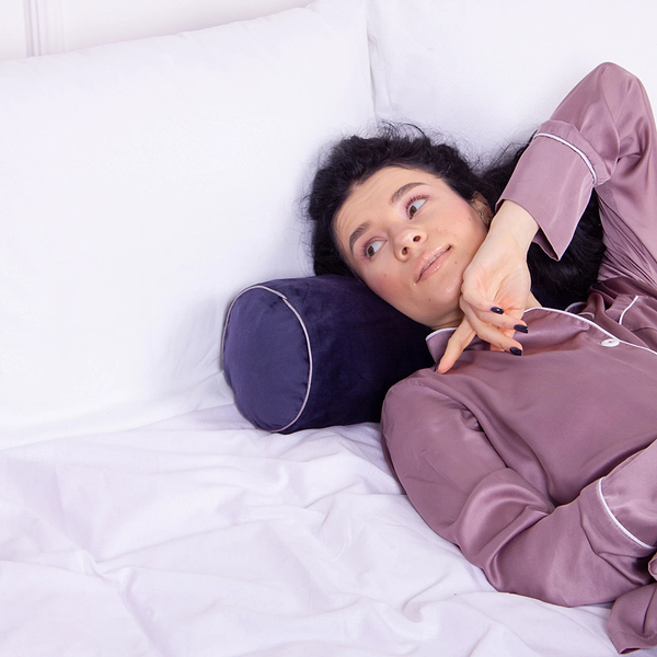 Фото - Подушка валик MirSon №8557 Velvet Line 28-0006 Navy blue 100% Memory 70х16 см (2200006344742)