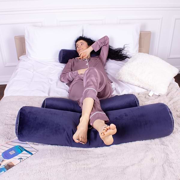 Фото - Подушка валик MirSon №8557 Velvet Line 28-0006 Navy blue 100% Memory 100х16 см (2200006344766)