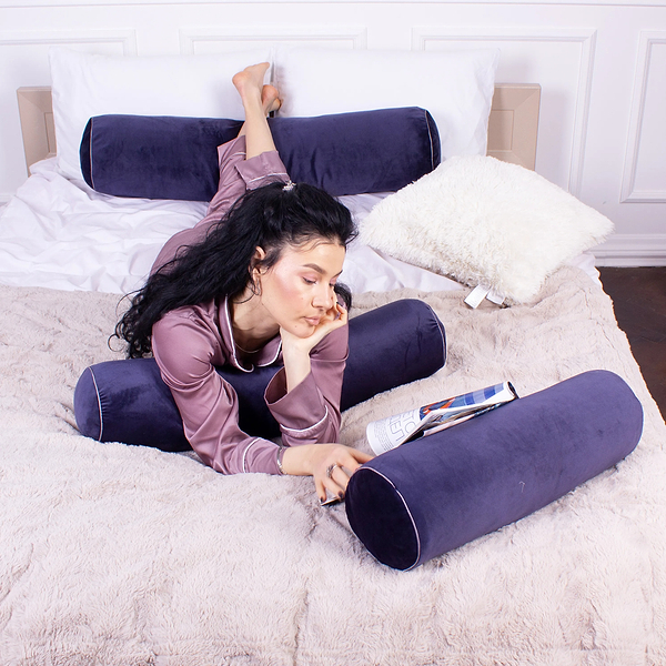 Фото - Подушка валик MirSon №8525 Velvet Line 28-0006 Navy blue 50% Memory 70х16 см (2200006342823)