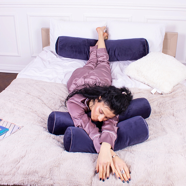 Фото - Подушка валик MirSon №8130 Velvet Line 28-0006 Navy blue EcoSilk 15x50 см (2200006199960)