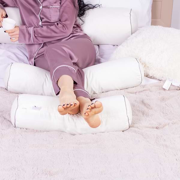 Фото - Подушка валик MirSon №8103 Eco Line Creamy EcoSilk 70х16 см (2200006247593)