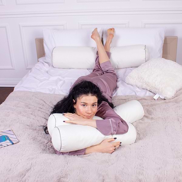 Фото - Подушка валик MirSon №8103 Eco Line Creamy EcoSilk 70х16 см (2200006247593)