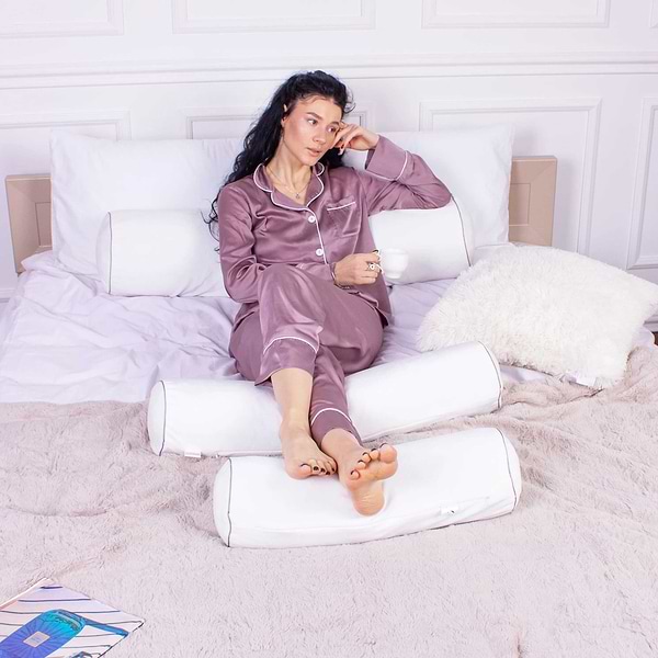 Фото - Подушка валик MirSon №8126 Velvet Line 28-0001 White EcoSilk 70х16 см (2200006248972)